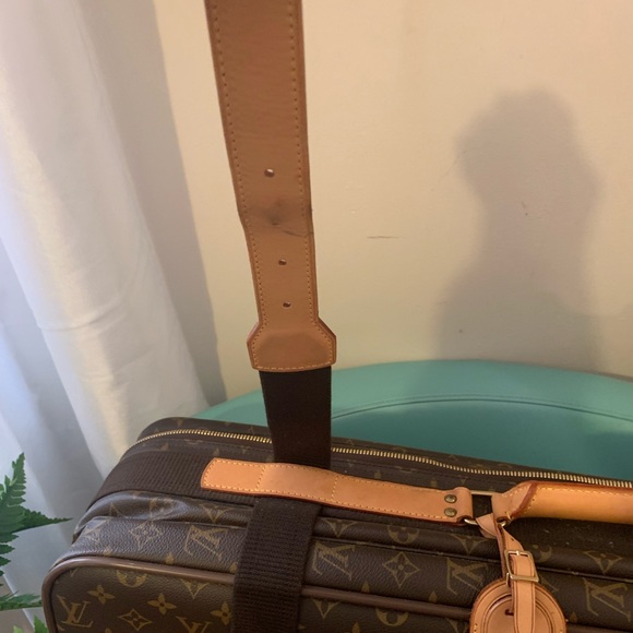 COPY - Louis Vuitton Monogram Satellite 70 - Picture 5 of 17